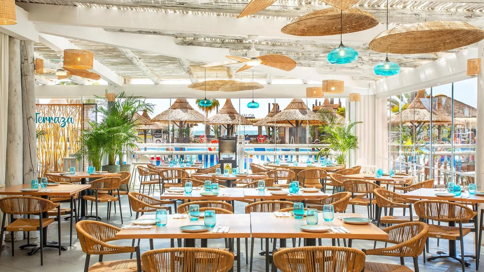 Sunset Beach Club Hotel Apartments Benalmadena 4*,